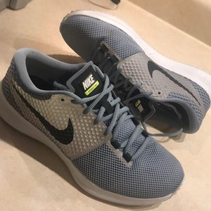 Men’s NIKE Speed TR 2